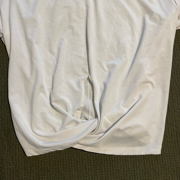 Nike White Short Sleeve T-Shirt - Picture 5 of 6